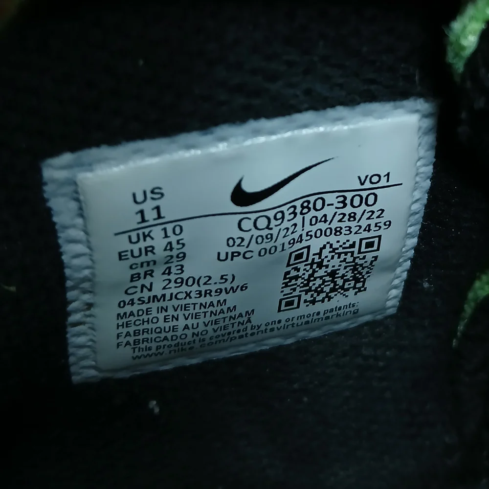 Nike Lebron Glow Green and Black Witness V Basketball Sneakers Men's Size 11